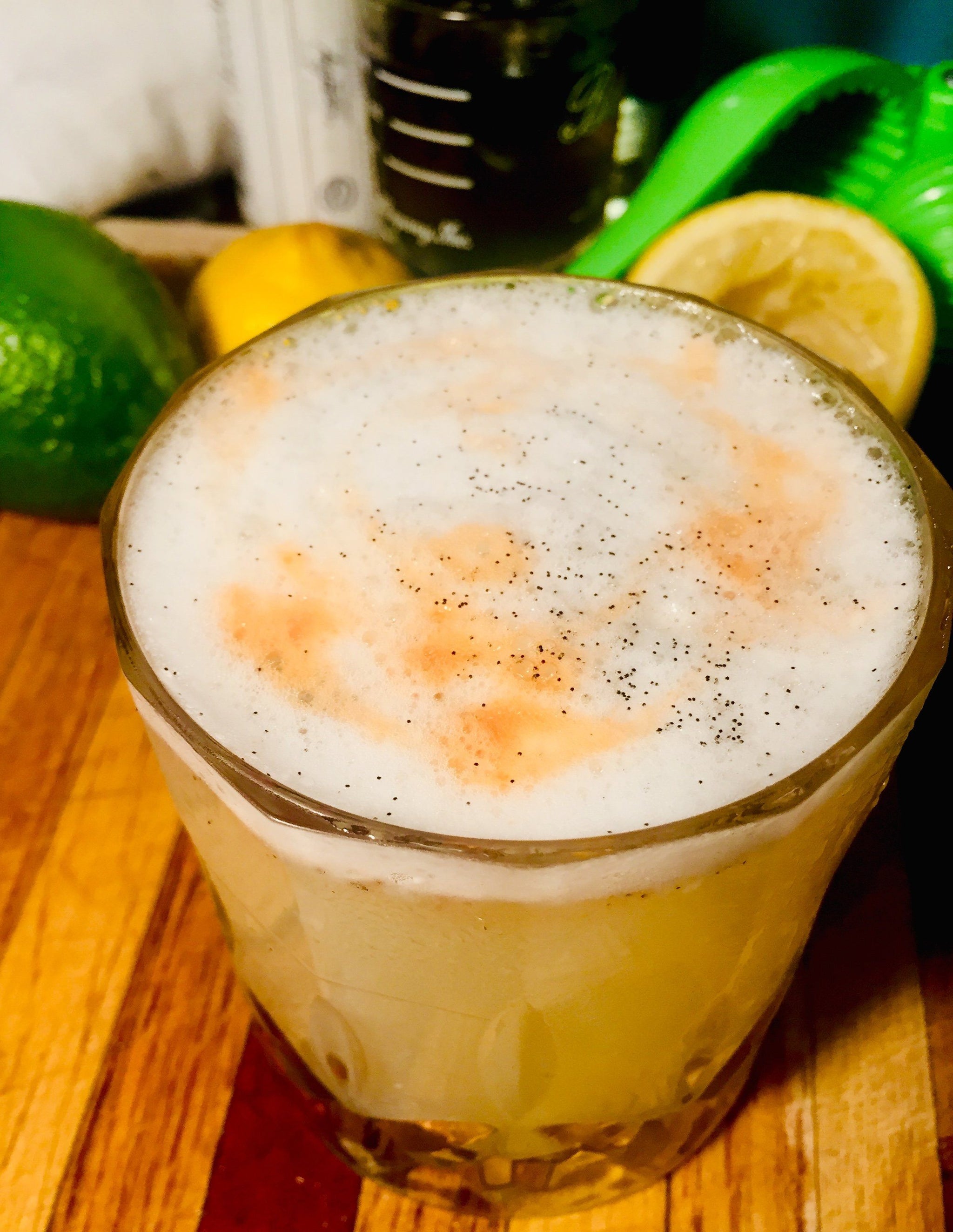 Vanilla Bean & Cardamom Pisco Sour