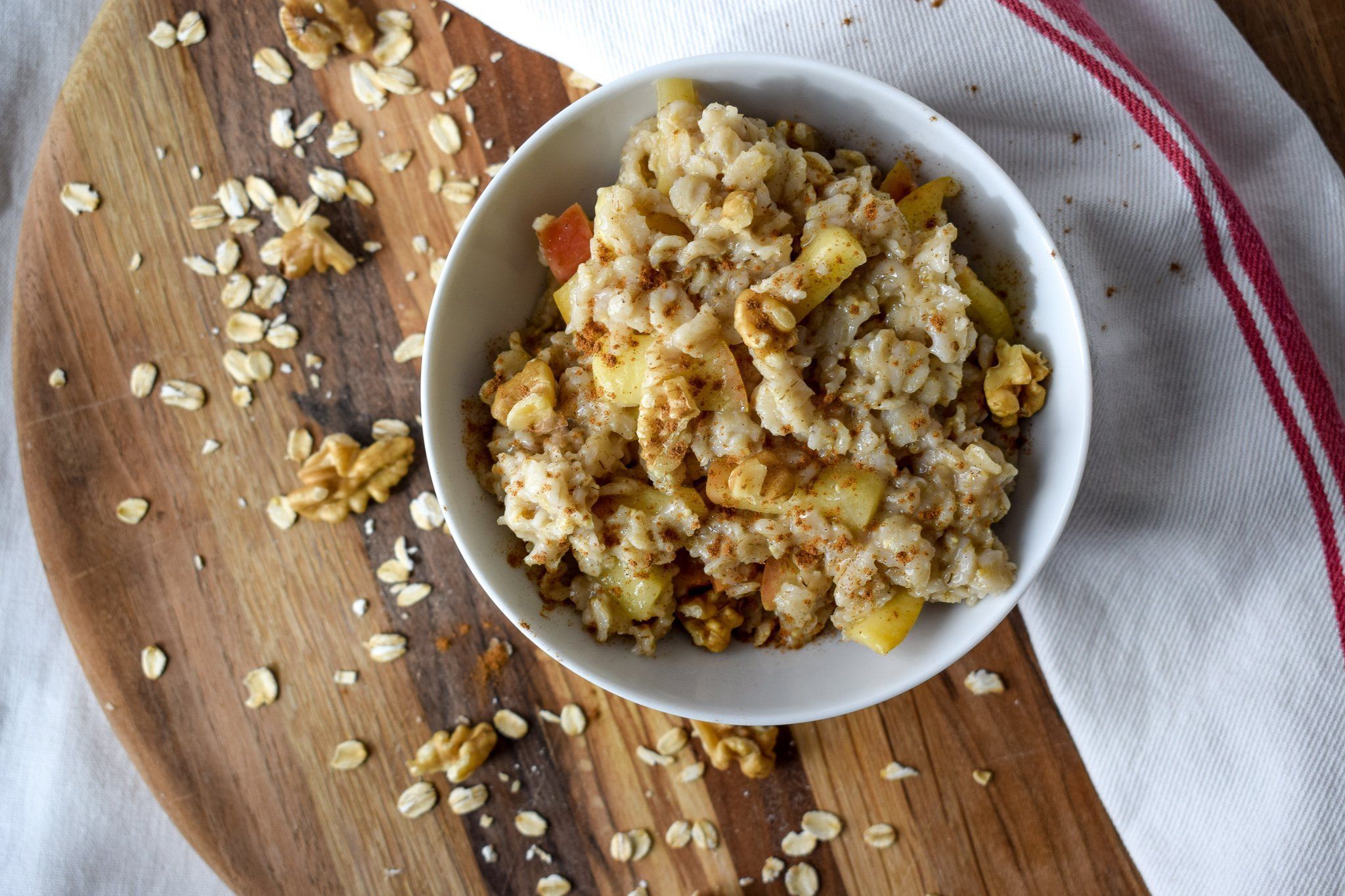 Cinnamon, Apple, and Walnut Oatmeal