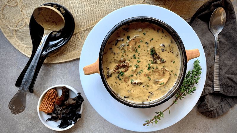 Cream of Mushroom Soup with Fresh and Dehydrated Mushrooms