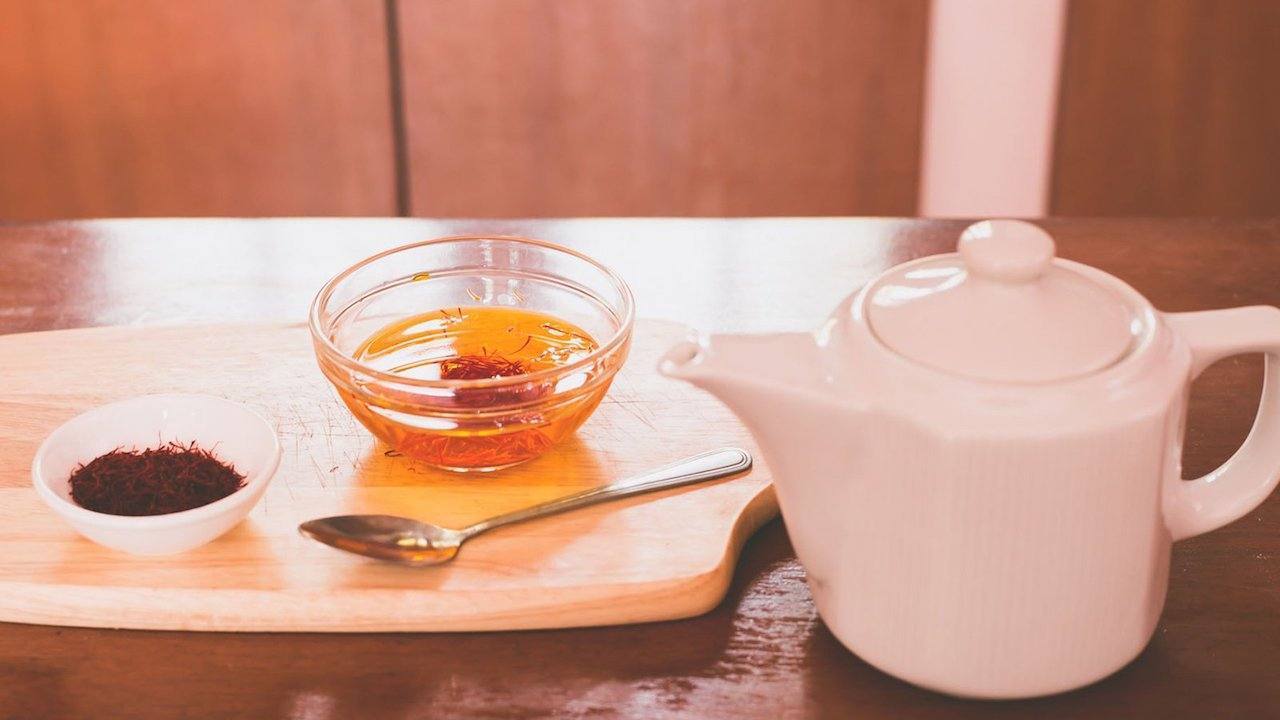 How to Prepare Saffron Tea