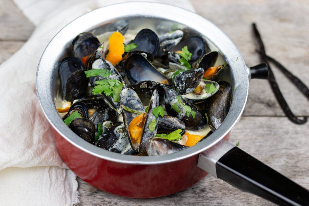 Prosecco and Vanilla Mussels